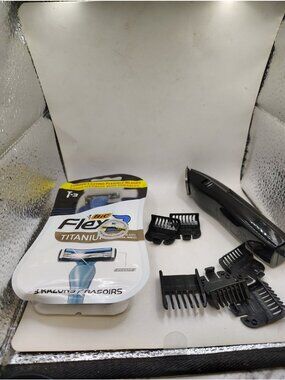 Lot Of 2 Bic Flex 3 Titanium Men's -Blade Disposable  Razors 3-Pack New/clippers